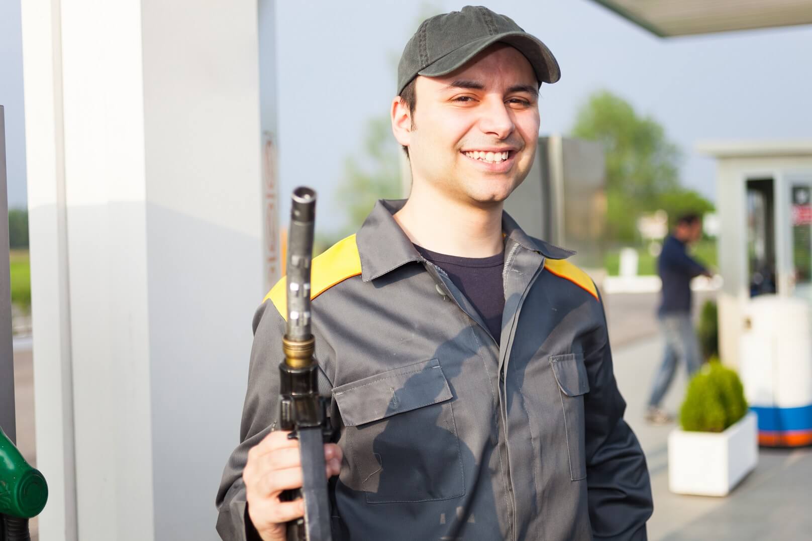 מה יקרה כשהעובד של תחנת הדלק, יבין שהוא לא צריך לעבוד יותר בתחנת הדלק?